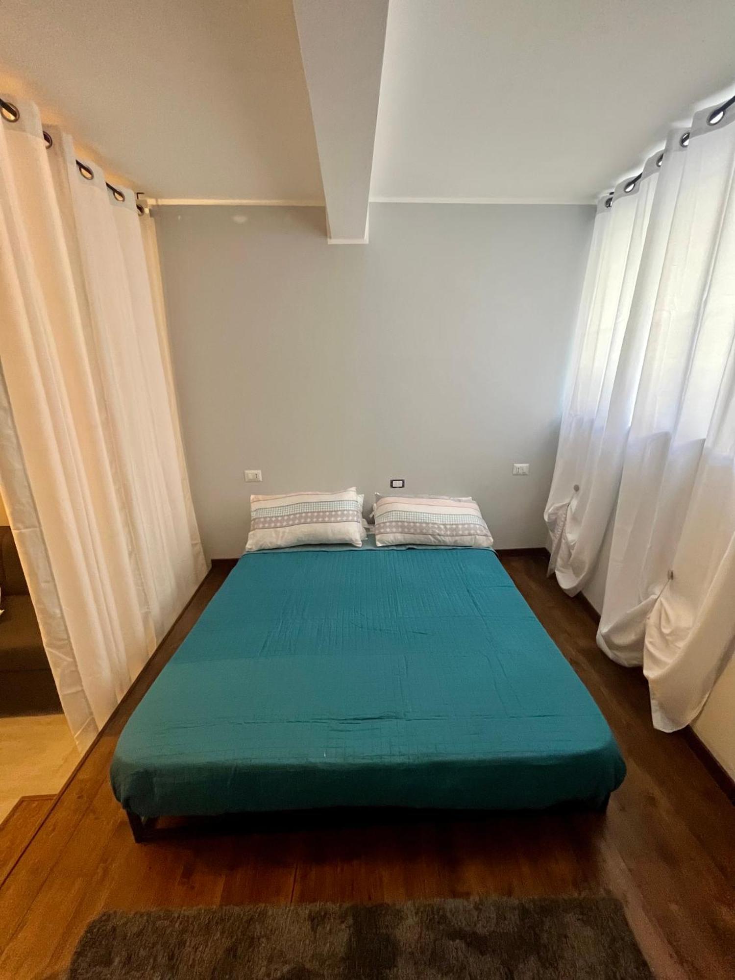 Vila Residenza Elegante - A 5 Fermate Dal Duomo Milán Exteriér fotografie